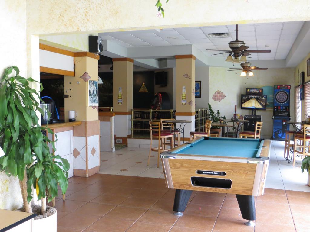 Maingate Lakeside Resort Four Corners Екстериор снимка