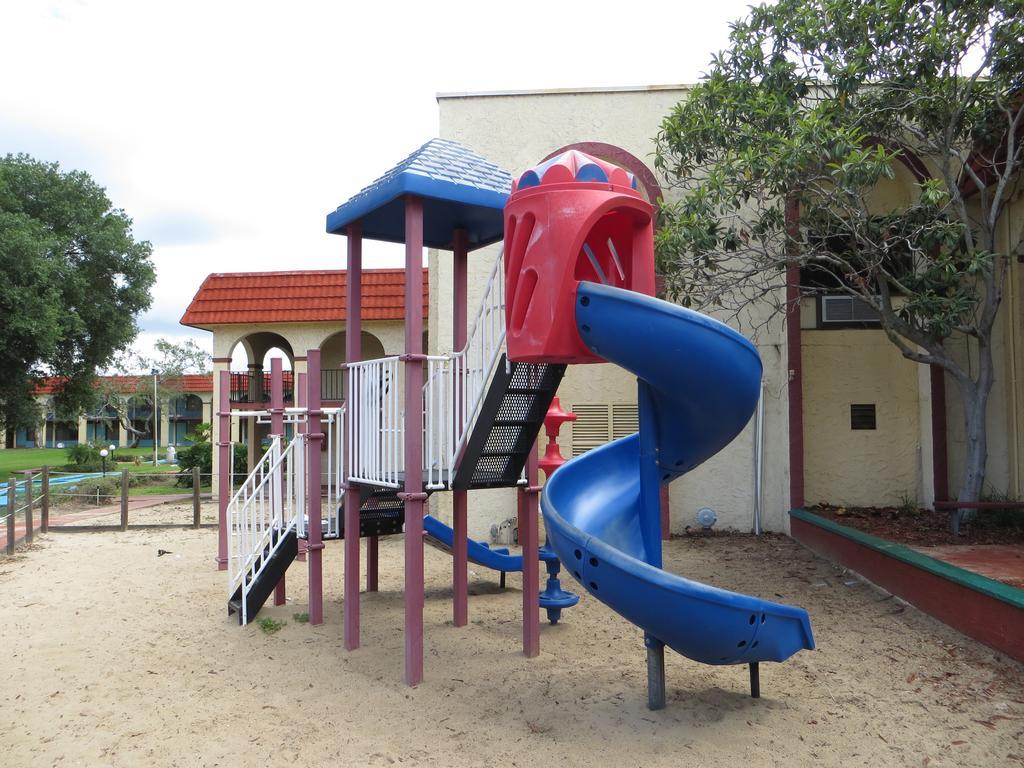 Maingate Lakeside Resort Four Corners Екстериор снимка